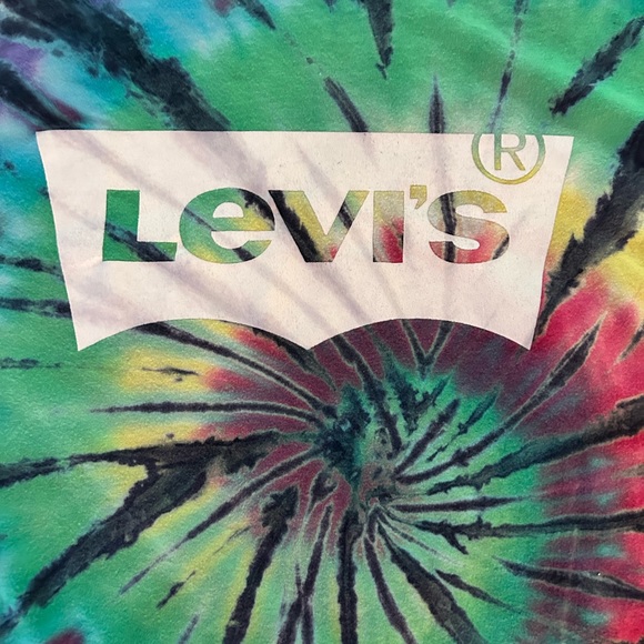 Levi, Aaliyah, and TLC shirts, lot of 3! - Picture 3 of 13